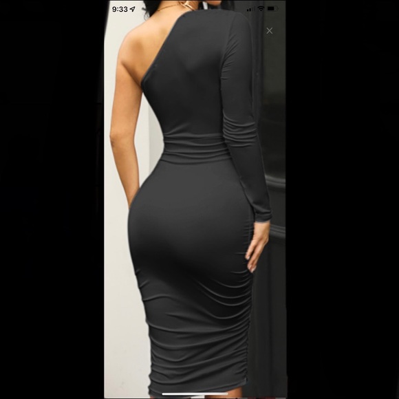 Black, mid length dress from BlushMark. - Picture 2 of 2